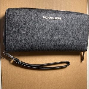 MICHAEL KORS Large Logo continental wallet brand new